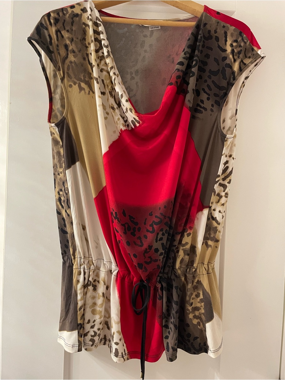Calvin Klein Red & Beige Animal-Print Drawstring Tunic - Picture 4 of 9
